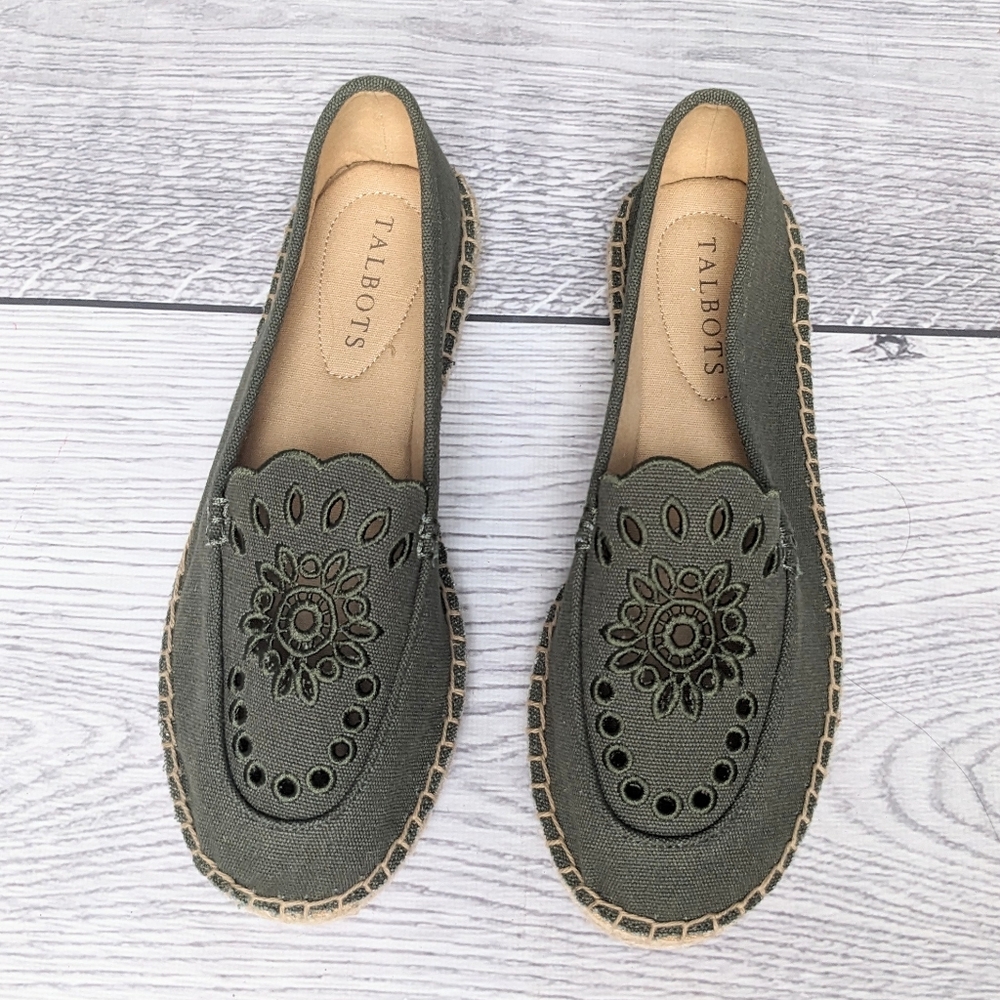 Talbots Izzy Scallop Eyelet Canvas Espadrilles - Size 6.5
